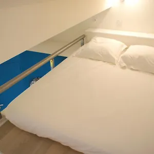 Superbe Vieux - Calme Et Climatisé Appartement